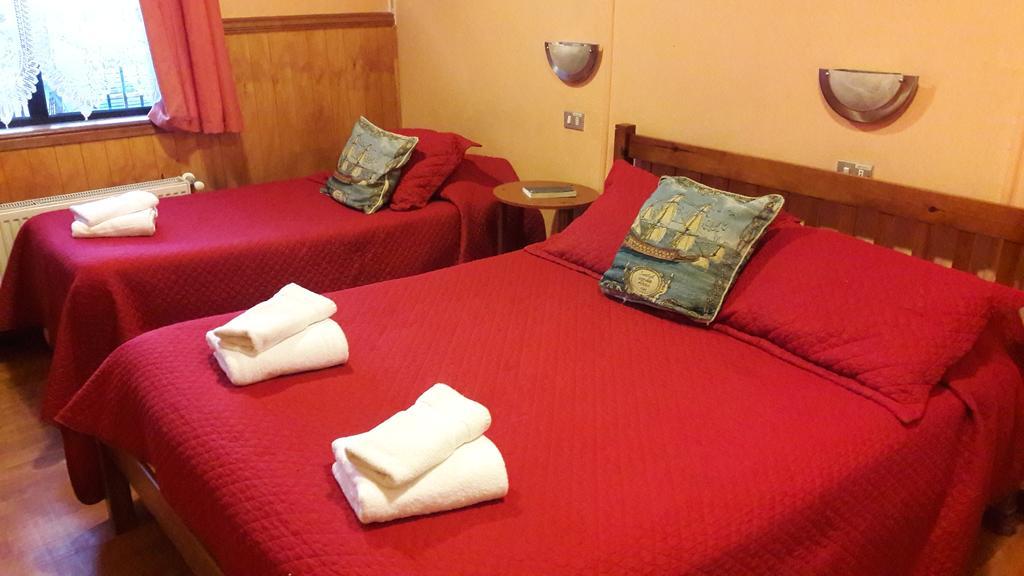 Hostal Victoria Punta Arenas Exteriör bild